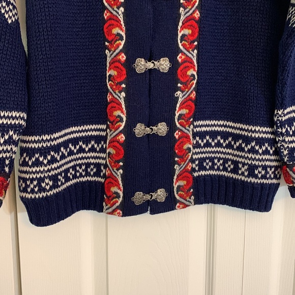 Vintage 1970s Women’s Nordic Evebofoss Wool Folk Cardigan with Hook Closure.  M1 - Picture 4 of 11